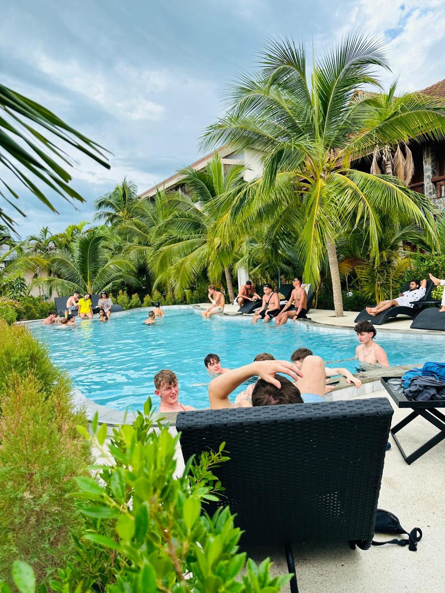 Family House Resort, 哈林海滩 外观 照片